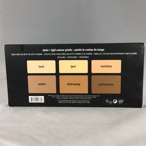 Kat Von D Makeup - Kat Von D shade light contour Kat Von D Makeup - Kat Von D shade light contour